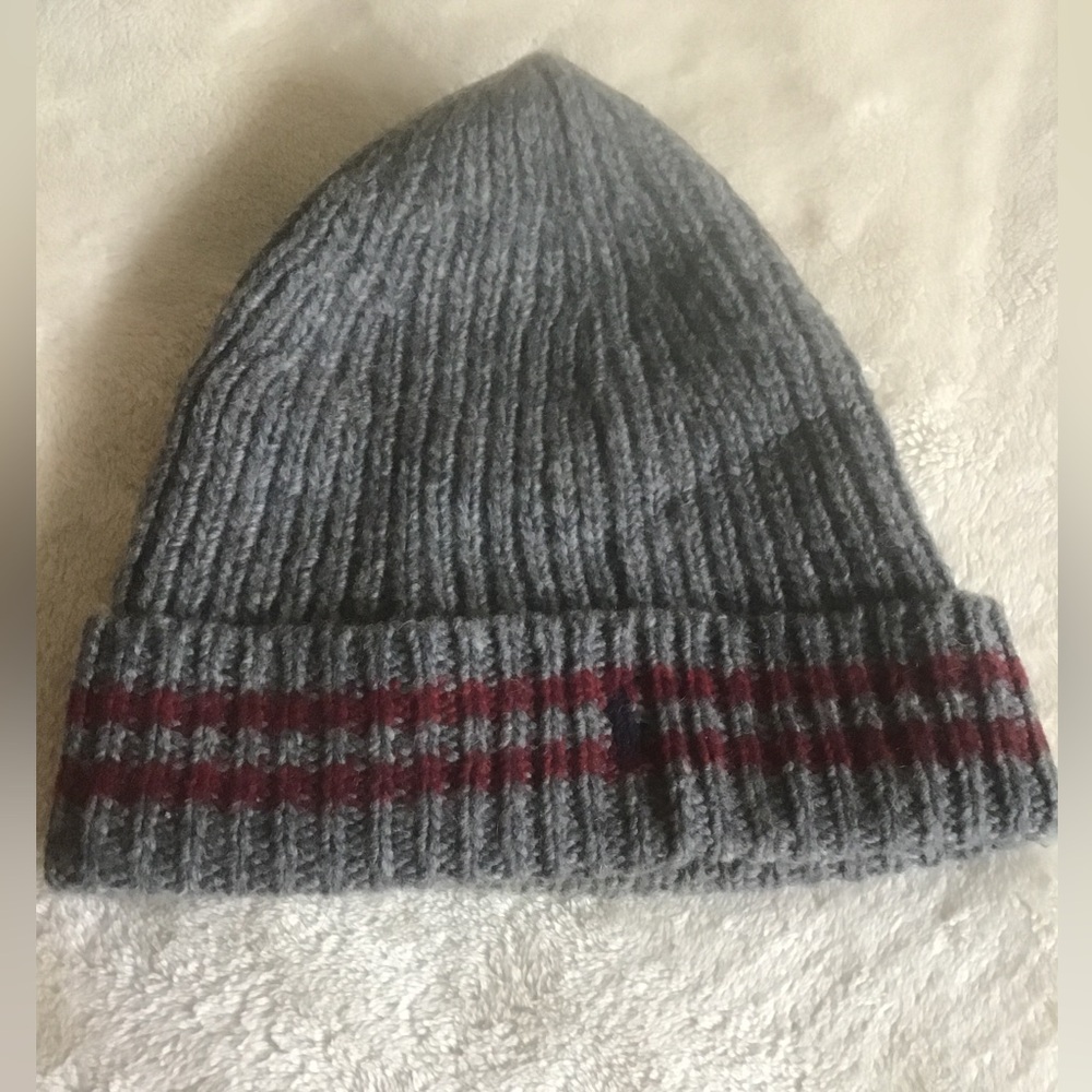 Polo Ralph Lauren Gray wool/cashmere Blend Knit Beanie with Red Stripes - Picture 1 of 4